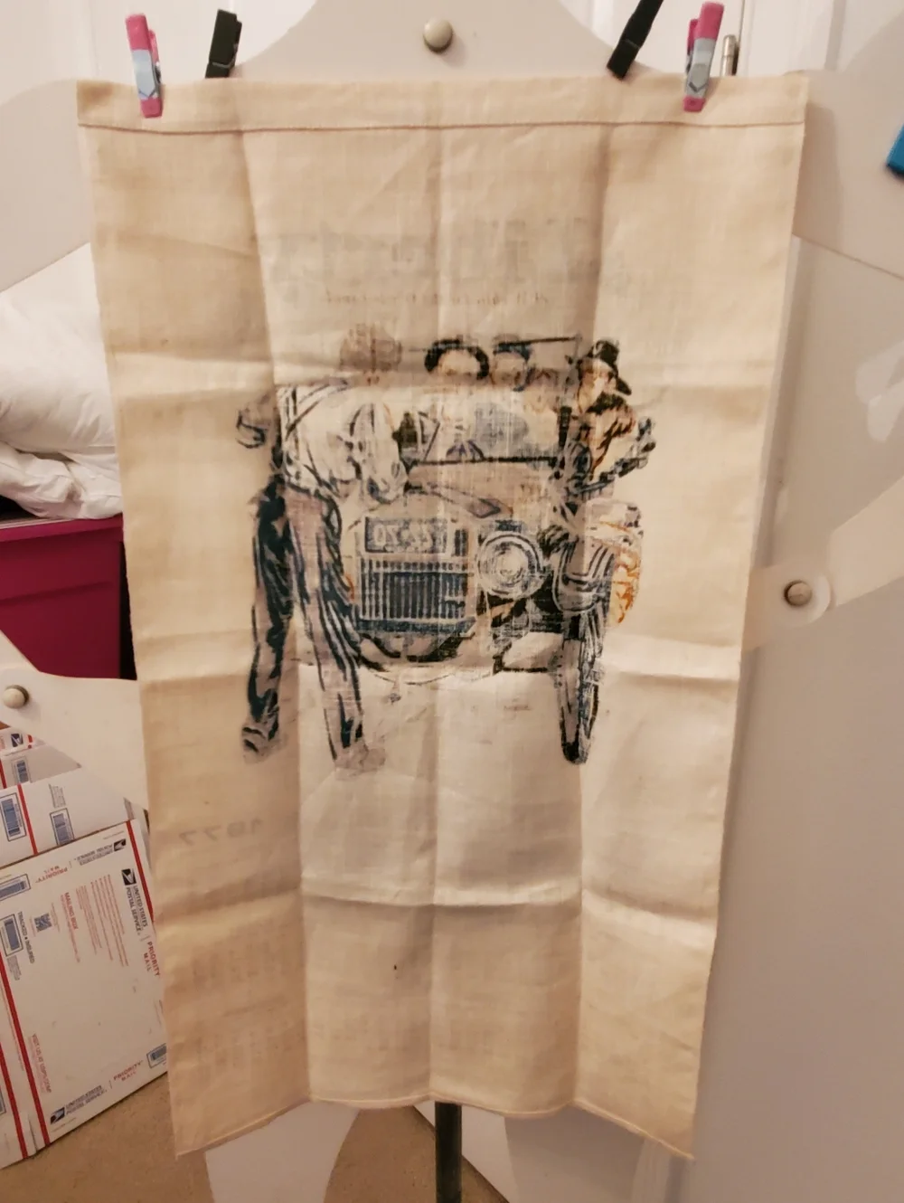 VINTAGE 1977 linen calendar tea towel retro art Crank Drive Car Liberty